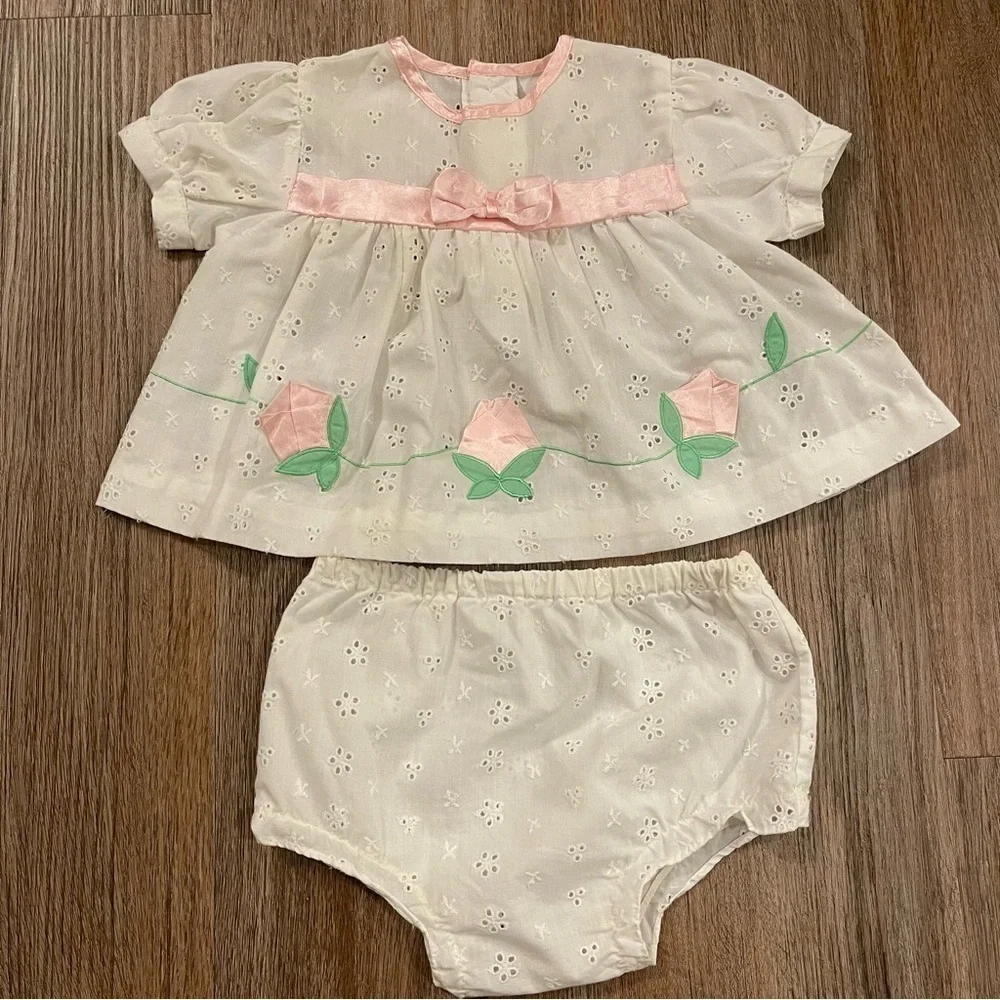 Vintage Baby Girl Set Dress Bloomed Sz 3-6 Mo White Eyelet Rose Buds Pink Bow